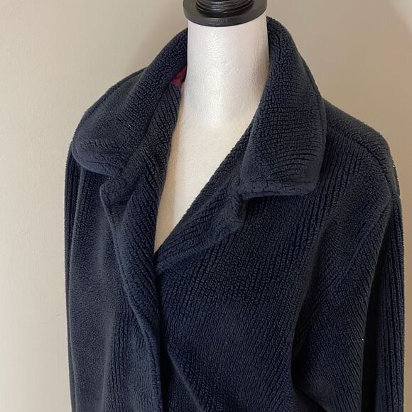 IZZI outerwear Women’s Coat. Size Medium. Navy - Picture 3 of 10